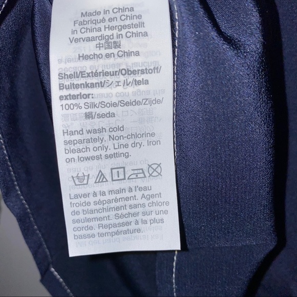 ⭐️100% Silk J. Crew Blouse⭐️ - Picture 8 of 8